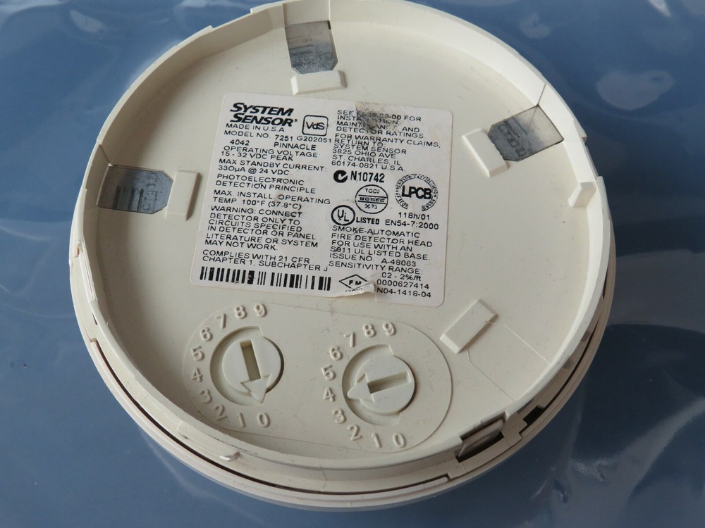 SYSTEM SENSOR 7251 LOW PROFILE INTELLIGENT LASER SMOKE DETECTOR