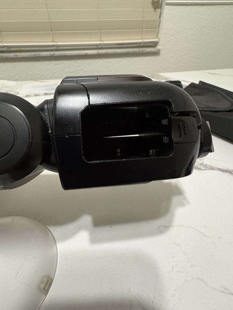Neewer Z1C TTL Round Head Camera Flash For Cannon with box. READ DESCRIPTION