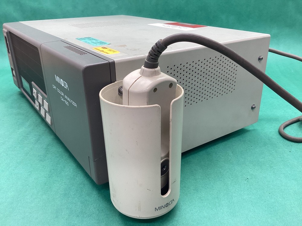 Minolta CA-100 CA100 CRT Color Analyzer with probe - POWERS ON - UNTESTED