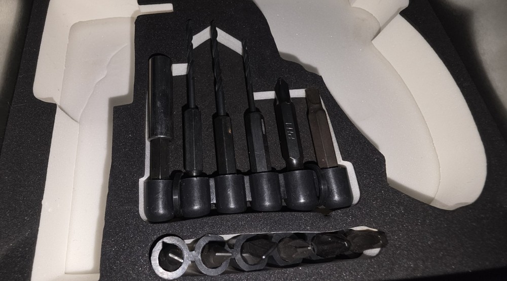 4.8V Lighted Cordless Screwdriver Kit w/ Charger & Bits Tested Working
