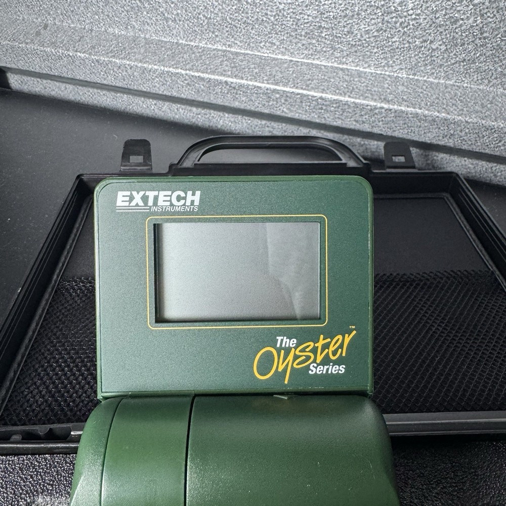 Extech 412355A Oyster Series Current Voltage Calibrator/Meter