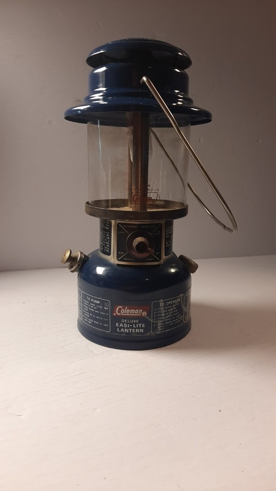 Vintage 1974 Coleman Deluxe Easi-Lite Model 321 Untested