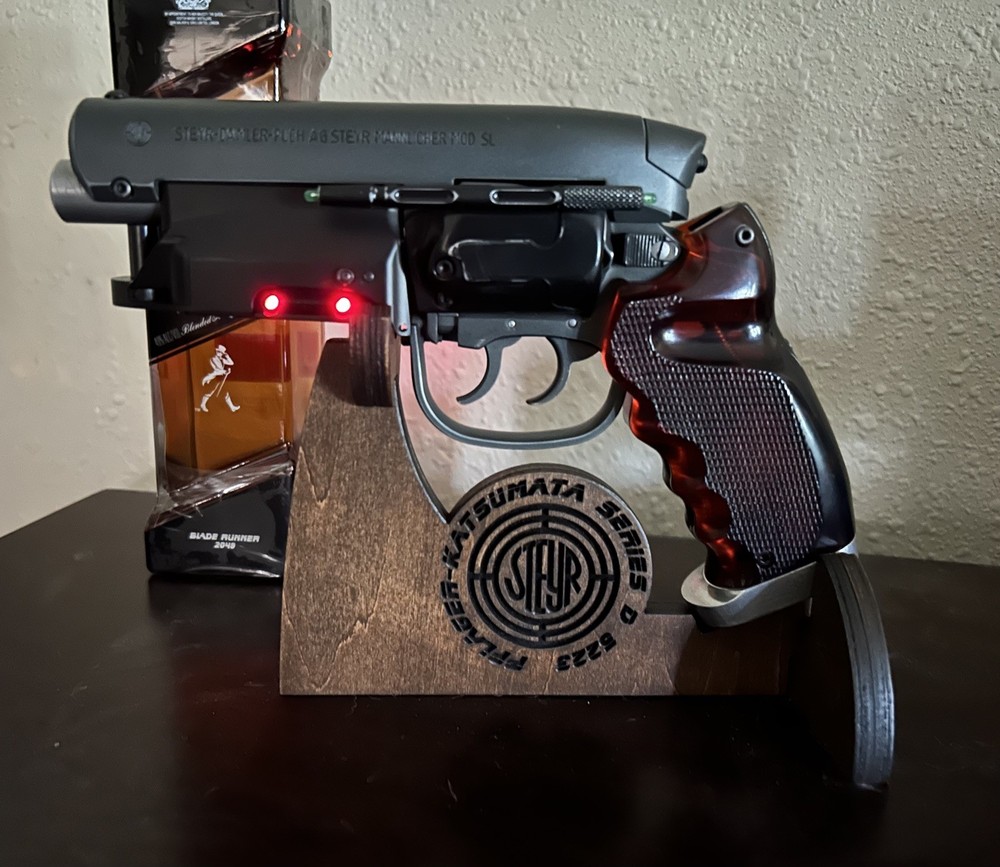 Tomenosuke Paragon FX Blade Runner Blaster Wood Display Stand 1/2” Thick Steyr