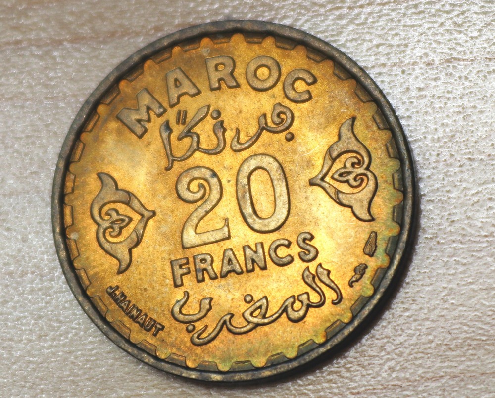 1371 (1952) Morocco 20 Francs