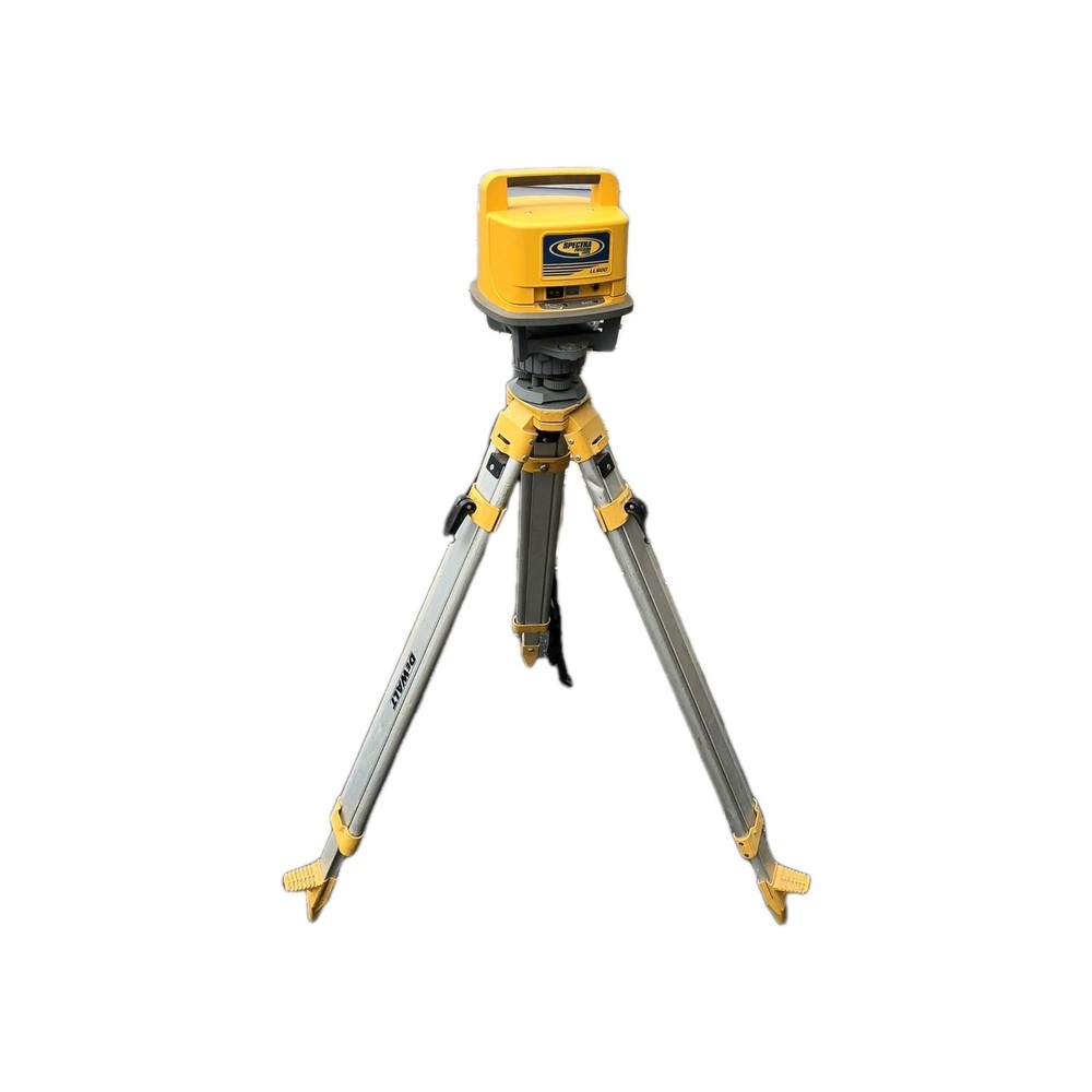Leveling Staffs Dewalt Tripod Spectra Precision Laser LL 500 Apache Detector