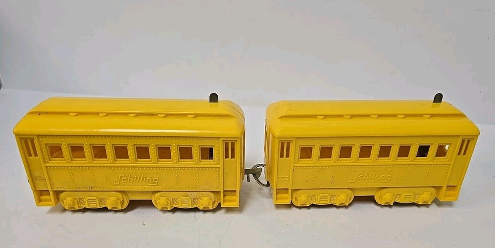 SCHILLING ELECTRIC 4 PIECE PLASTIC TRAIN SET BOXED AS IS UNTESTED READ