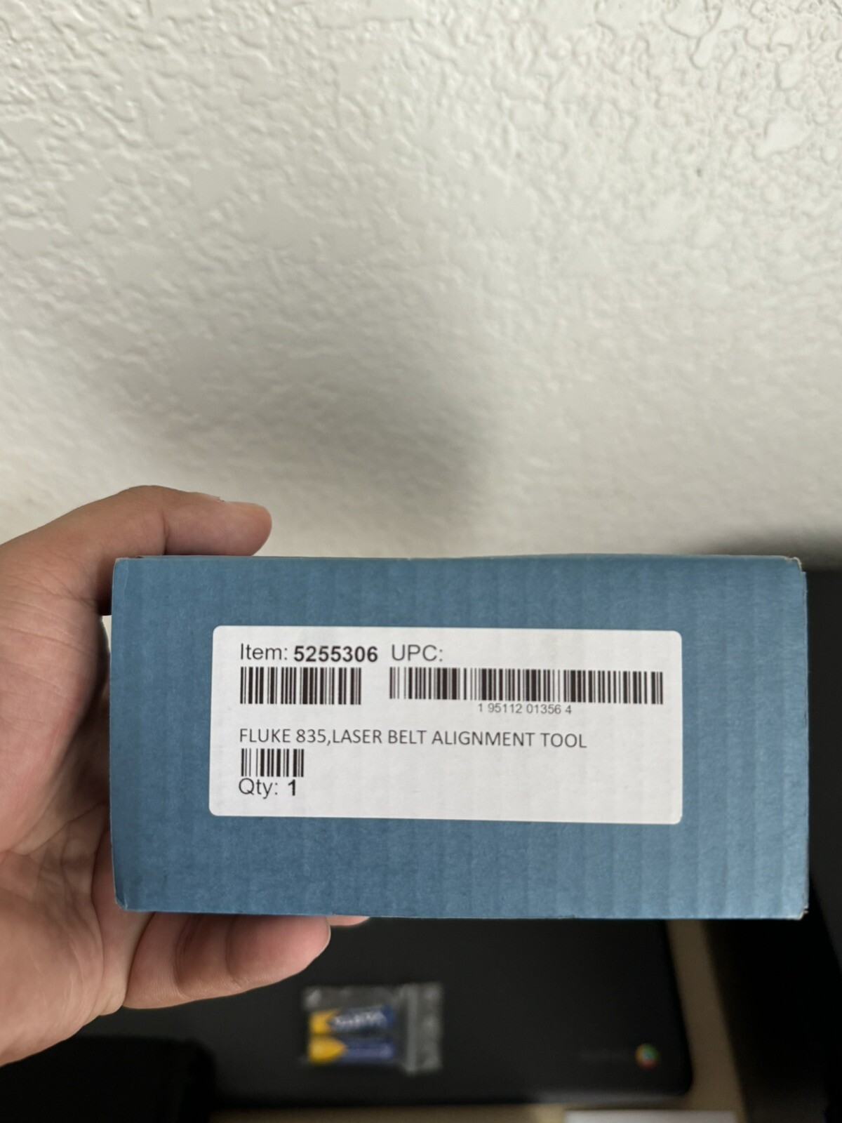 FLUKE 835 LASER BELT ALIGNMENT TOOL W / CASE NEW FACTORY SEALED / FREE SHIPPING