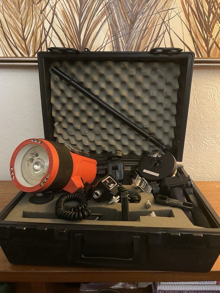Ikelite Substrobe TTL Under Water Strobe Flash for Nikonos