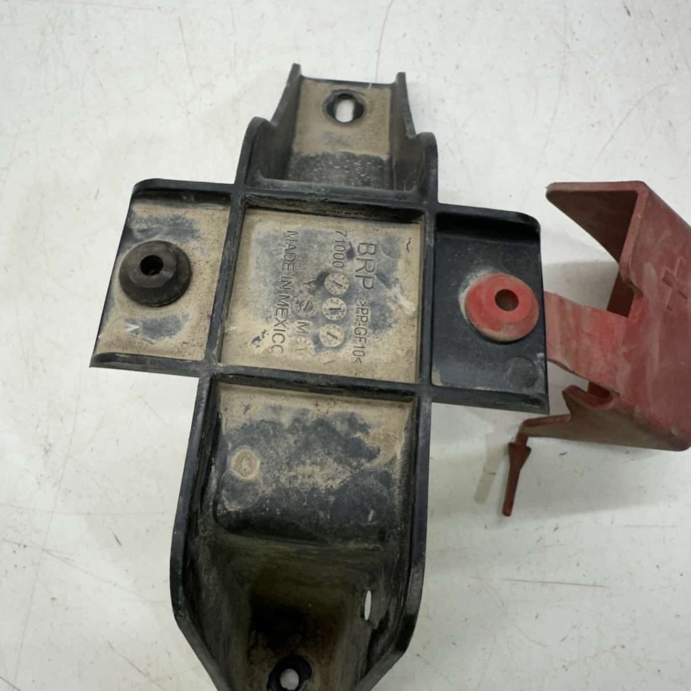 Fixation Plate - 2023 Can-Am Commander Max XT 1000R