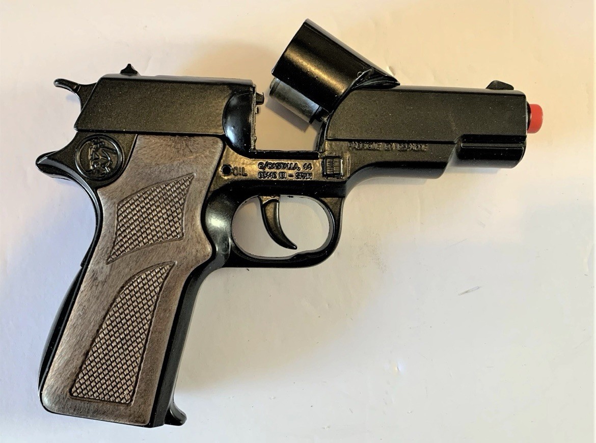 Die Cast Metal 1911 Cap Gun. Military Commando Style With Holster. New!!