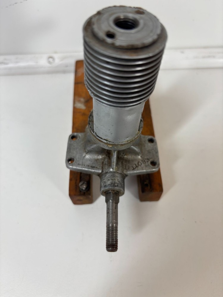 Partial Brown Junior Motors Model D 11083 Model Airplane Engine