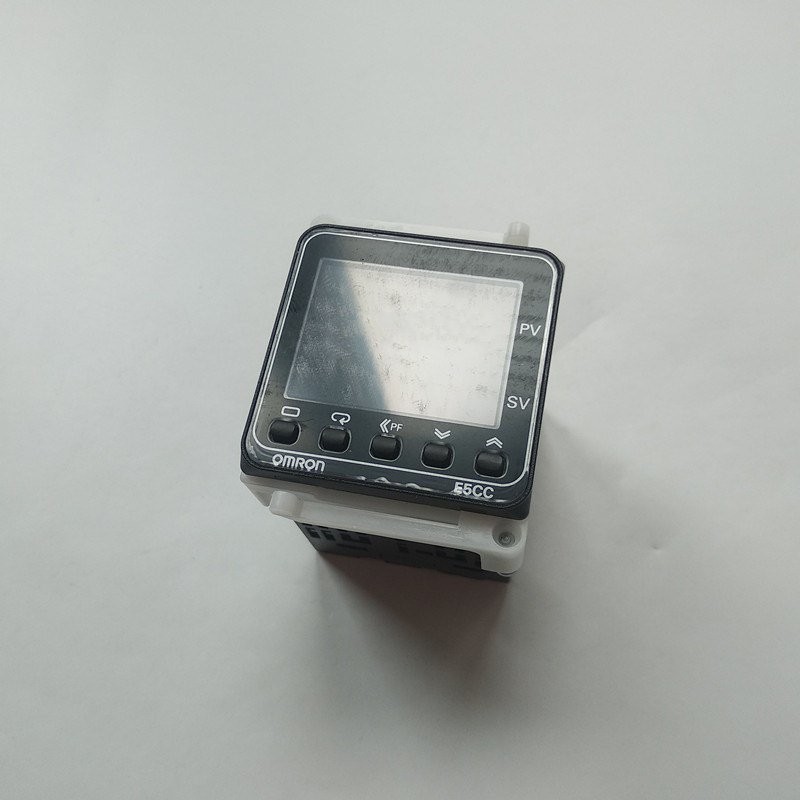 1PC NEW OMRON Temperature controller E5CC-QX2ASM-801 FAST SHIP