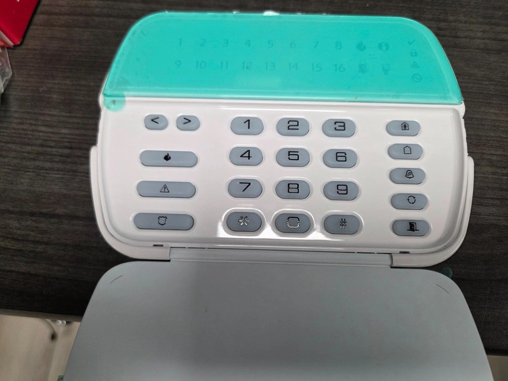 DSC PowerSeries 16-Zone LED Keypad PK5516 NEW