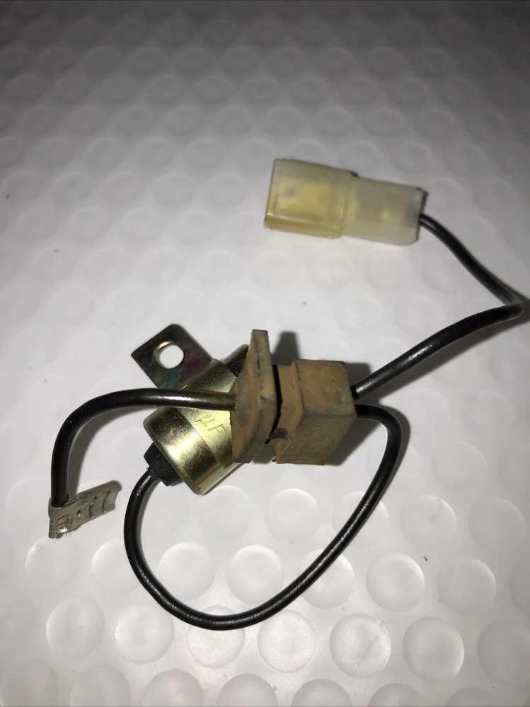 Condenser Kemparts W171