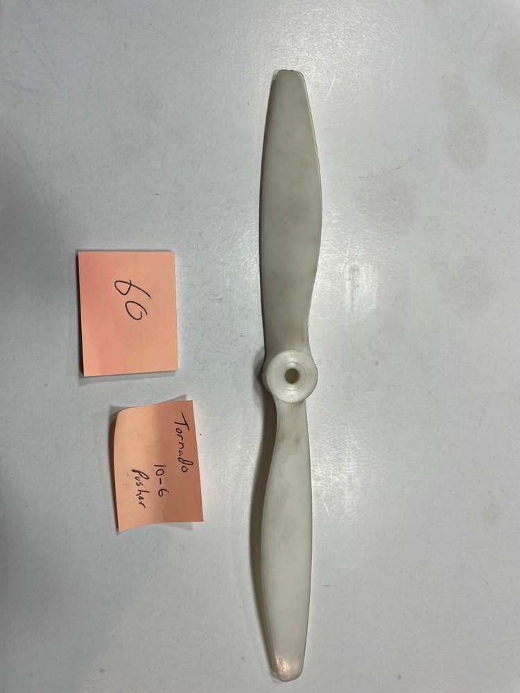 VINTAGE TORNADO, PLASTIC / NYLON, PROPELLER 10-6 PUSHER (60)