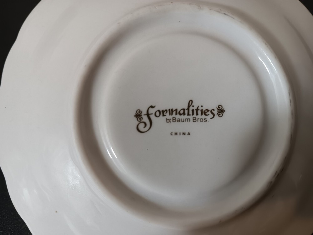 Forinalities By Baum Bros. Daisy Pattern Tea Cup/Saucer Working Night Light