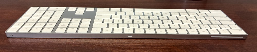 Apple A1843 Keyboard And A1657 Mouse Combo
