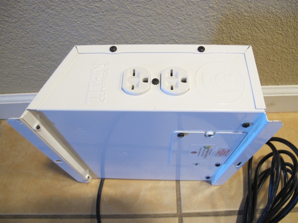 Titan Controls Helios 5 / 4 Light Controller Model# 702671