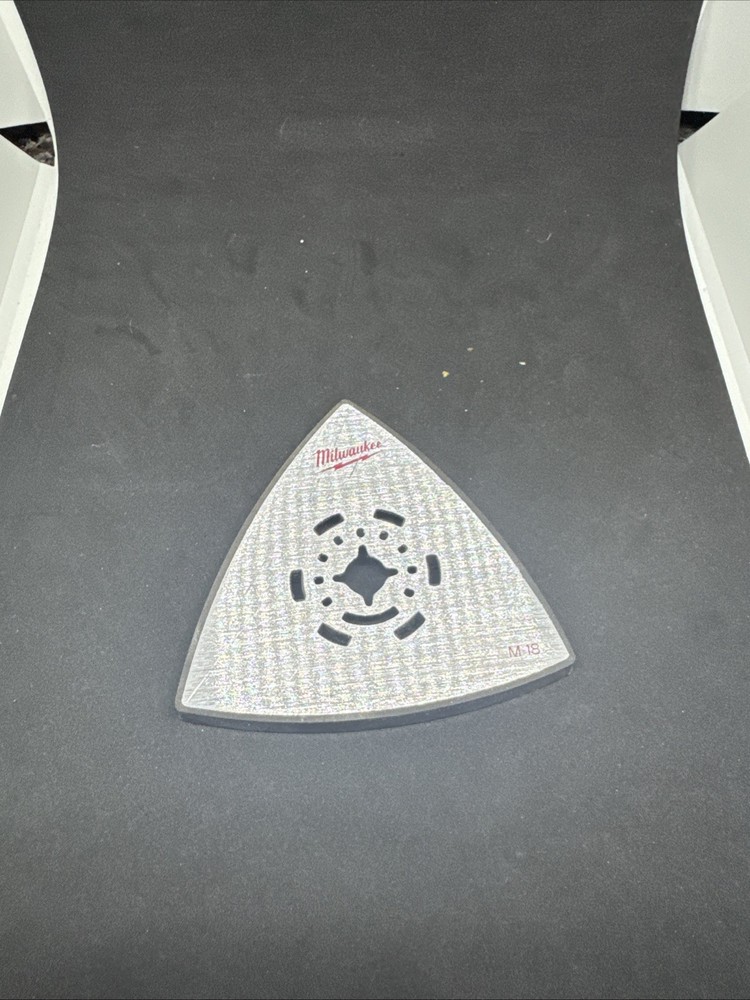 Milwaukee M18 Multi Tool Triangle Sander (no pads)