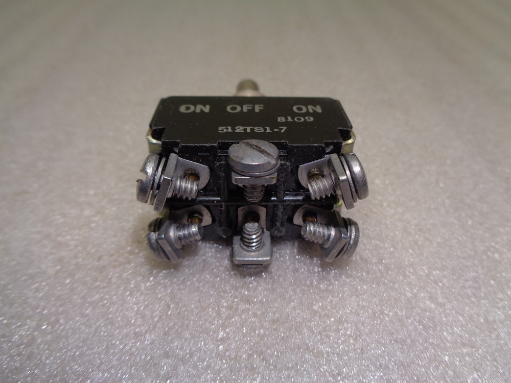 MICROSWITCH AIRCRAFT TOGGLE SWITCH 512TS1-7 NEW (LAST ONES)