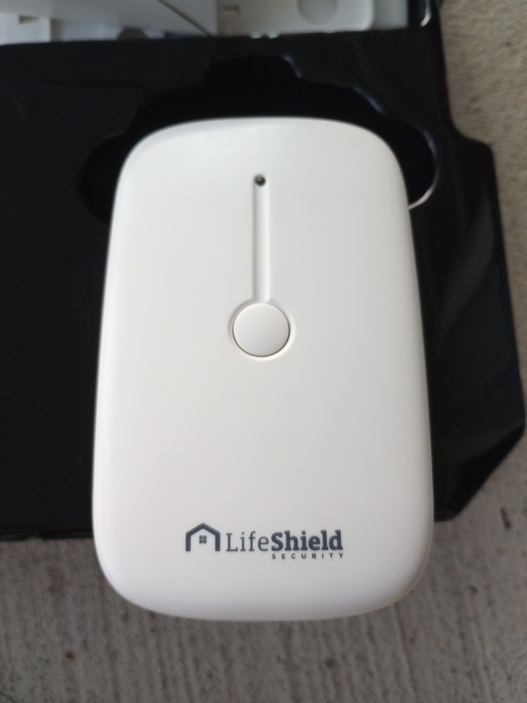 Lifeshield Security Grid Extender GEC1000 New- Open Box From "Home Kit"
