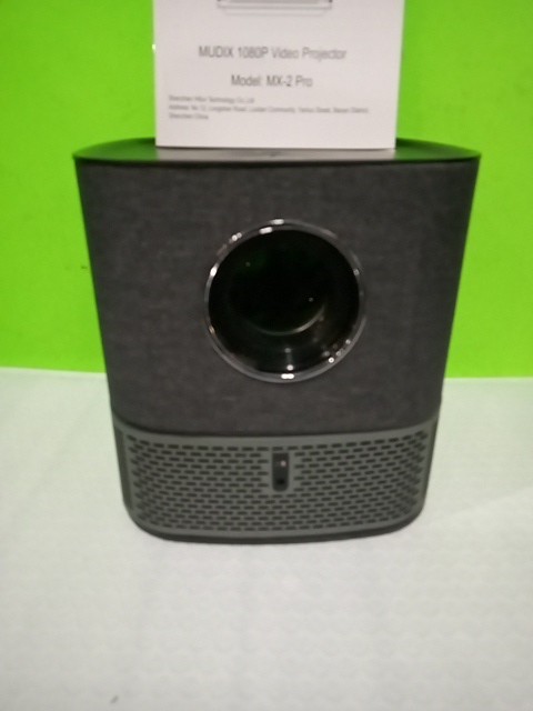 Mudix 1080P Video Projector Good Condition