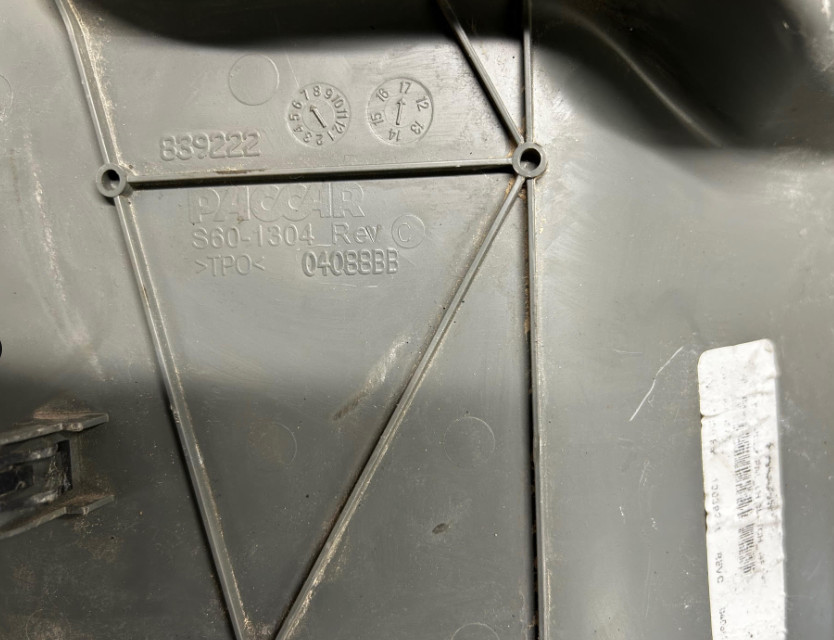 S60-1304 DASH KICK PANEL LH