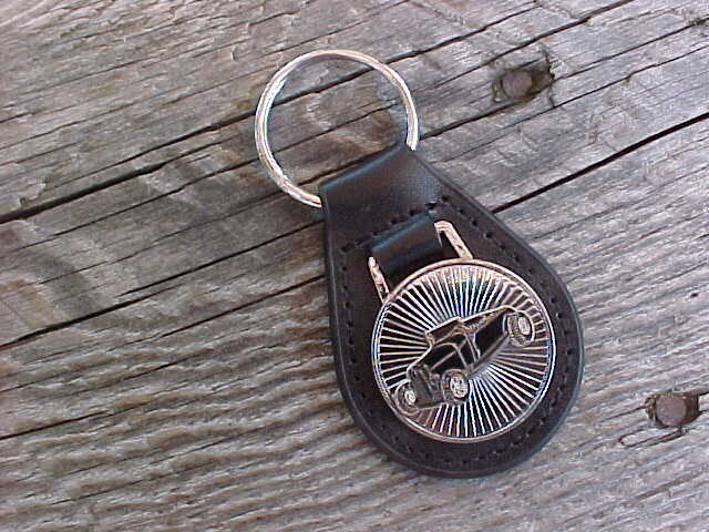 1932 FORD ROADSTER HOT ROD CHROME LEATHER KEY FOB NOS Hi-QUALITY KEY HOLDER