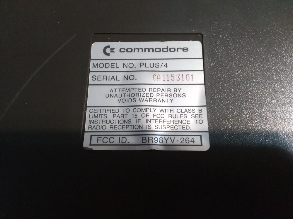 Commodore Plus/4 Computer, IN BOX, CBM 264 (As-Is) #101