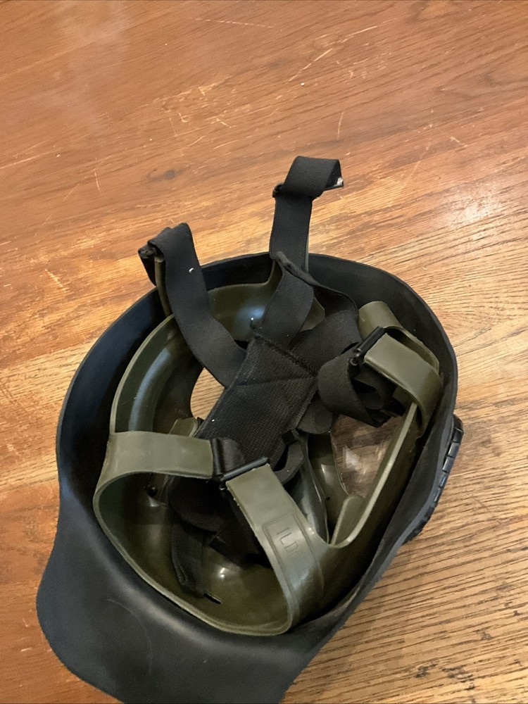 M40 Gas Mask Size Medium/large