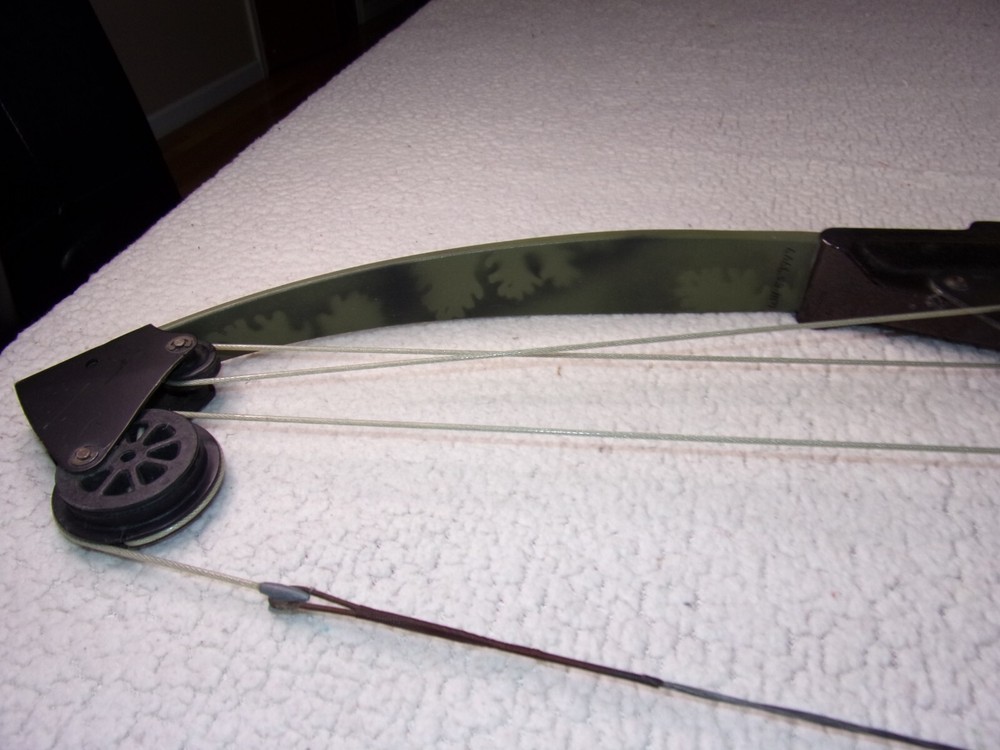 Bear Whitetail Hunter Compound Bow With Camo Limbs