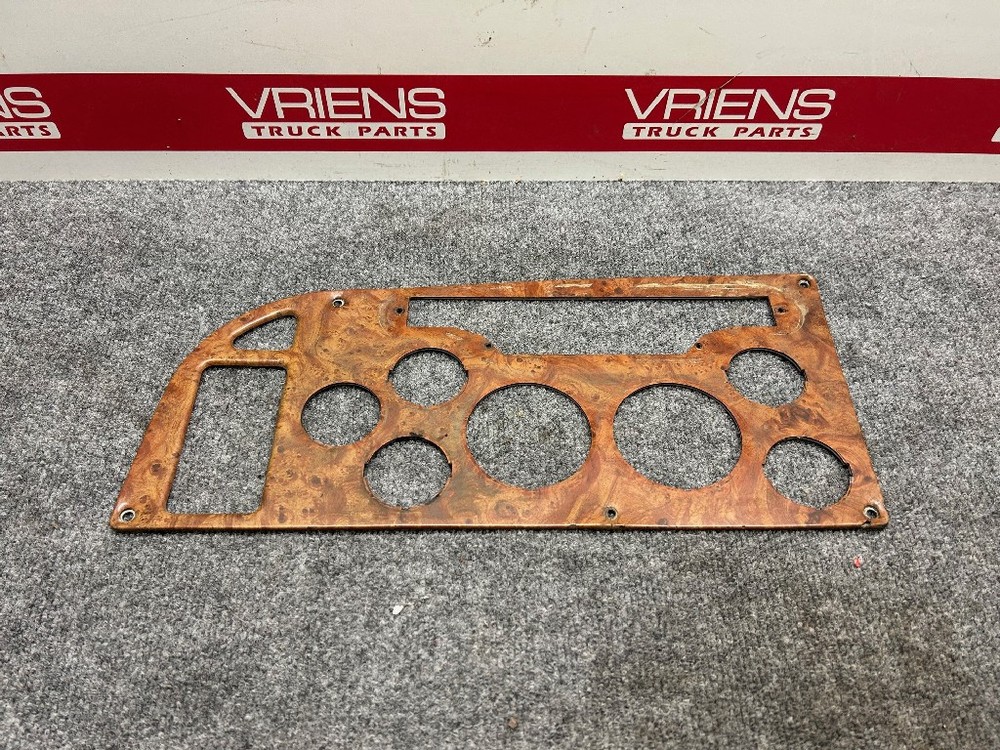 PETERBILT 17-04235-110 PANEL-A W/CLOCK