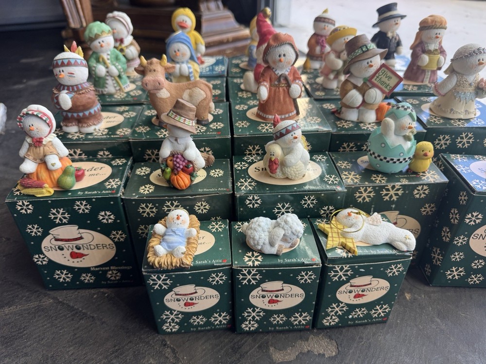 Sarah's Attic Snowonders Figurine