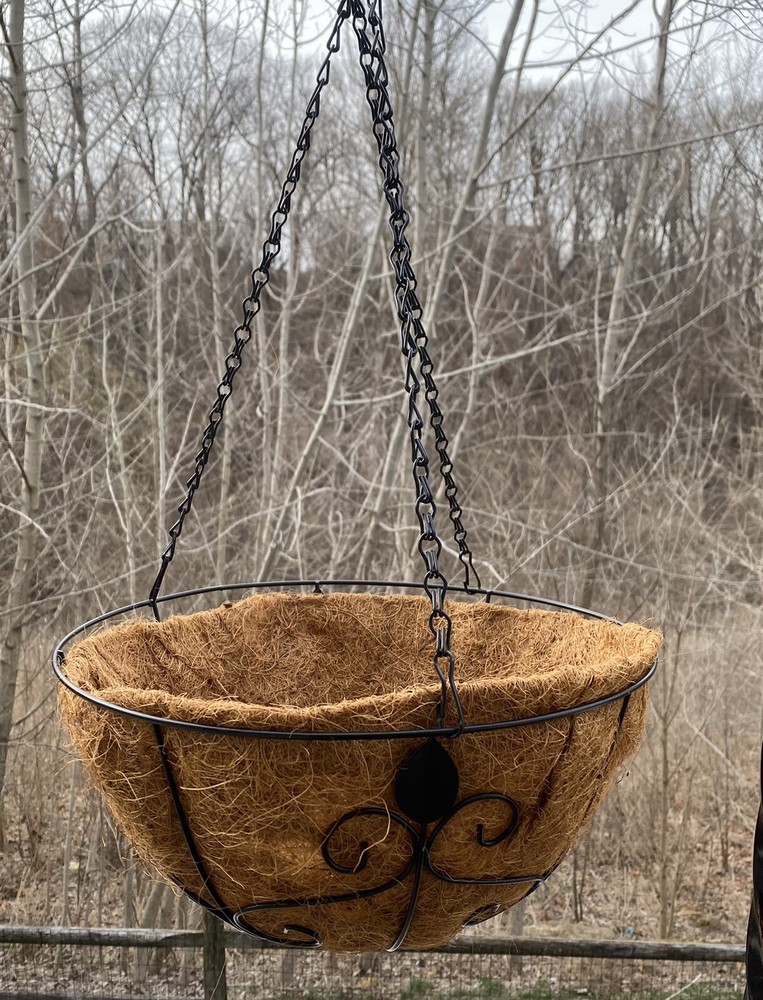 New 14" HANGING PLANTER WITH COCO LINER  Black