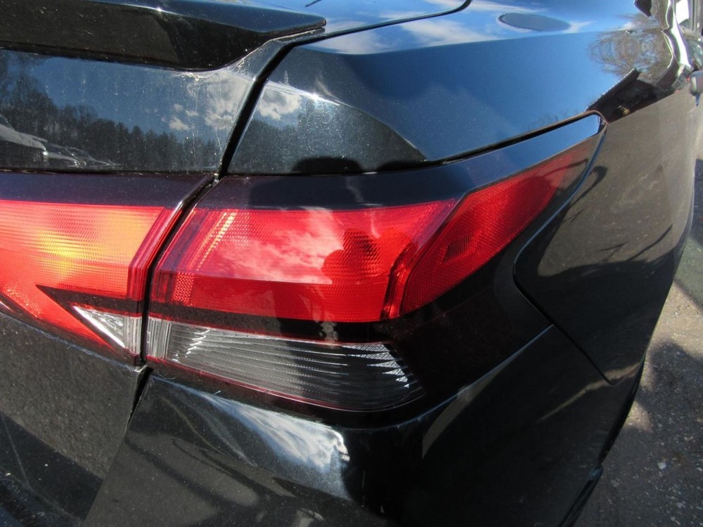 VERSA 2021 Glove Box 1103581