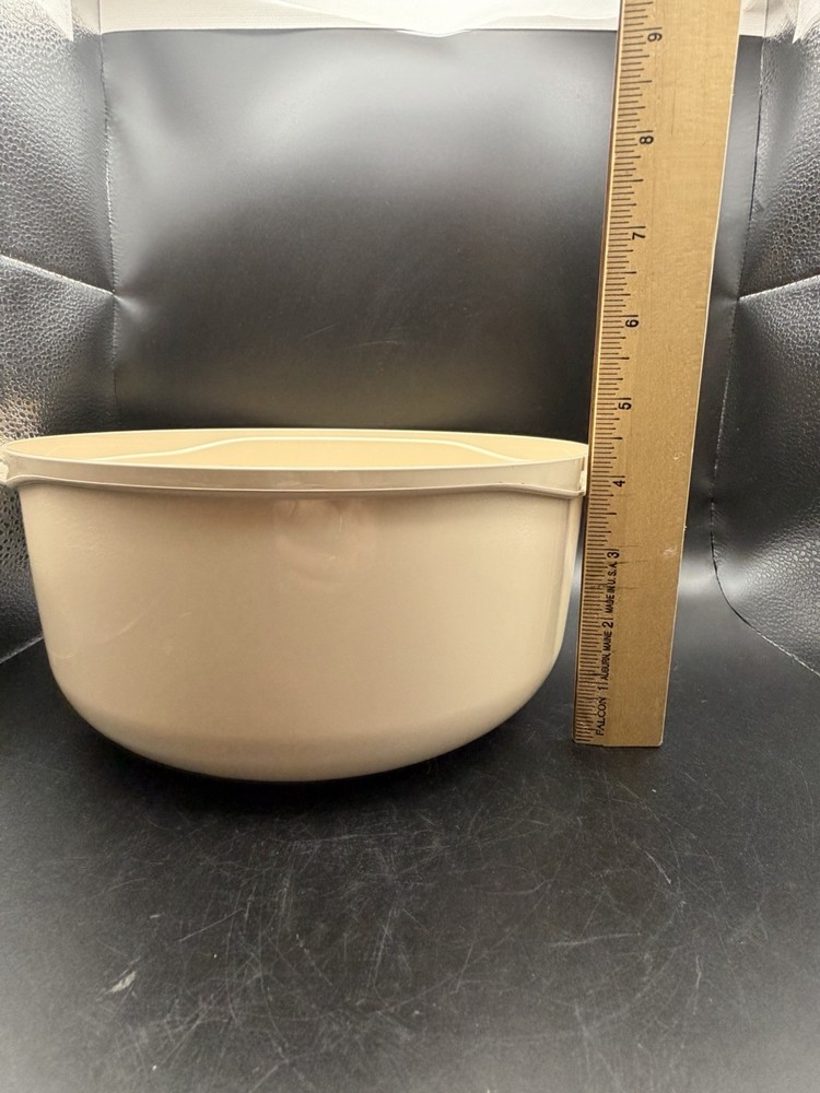 Tupperware Stacking Microwave Cookware Almond 2pcs 3 qt/3 L EUC