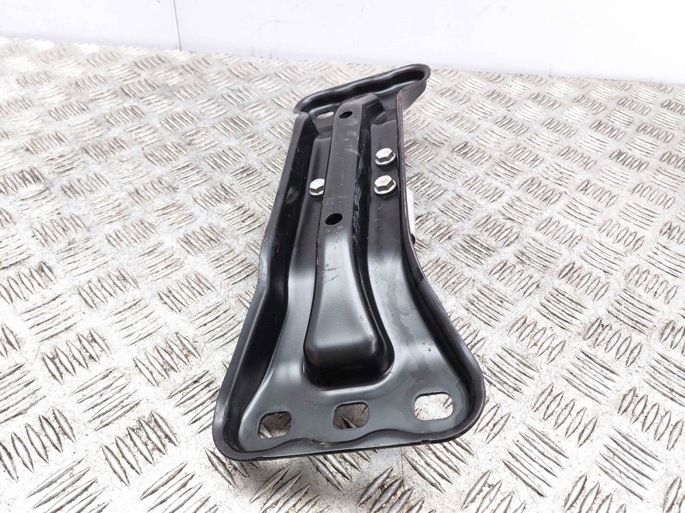 MERCEDES E CLASS C207 AUTOMATIC GEARBOX MOUNT BRACKET A2042422501 2014