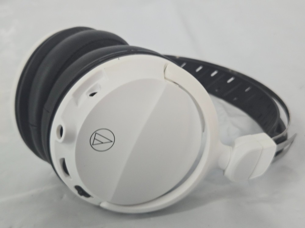 Audio-Technica High-Fidelity Closed-Back Wired Gaming Headset - Missing Cables