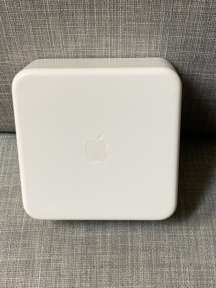 Apple Watch 1st First Generation Hard Plastic Case Box Only!! White