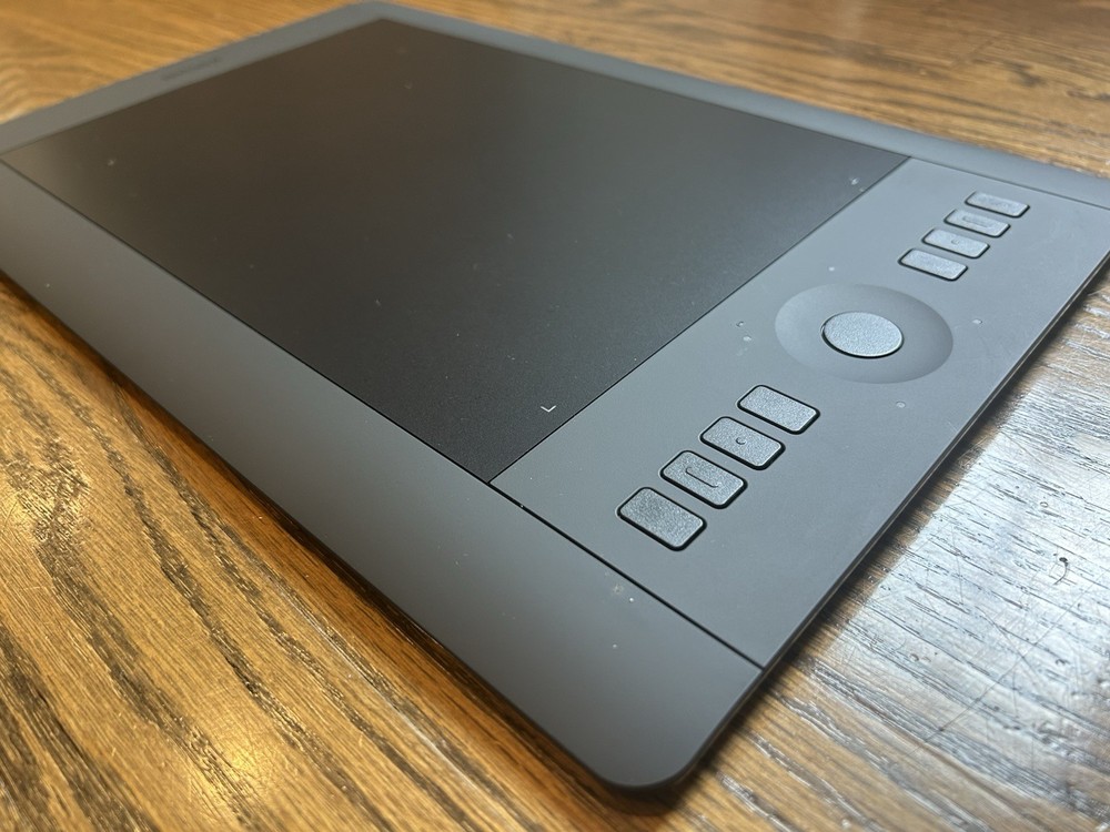 Wacom Intous Medium Pen Tablet PTH651 (no pen)