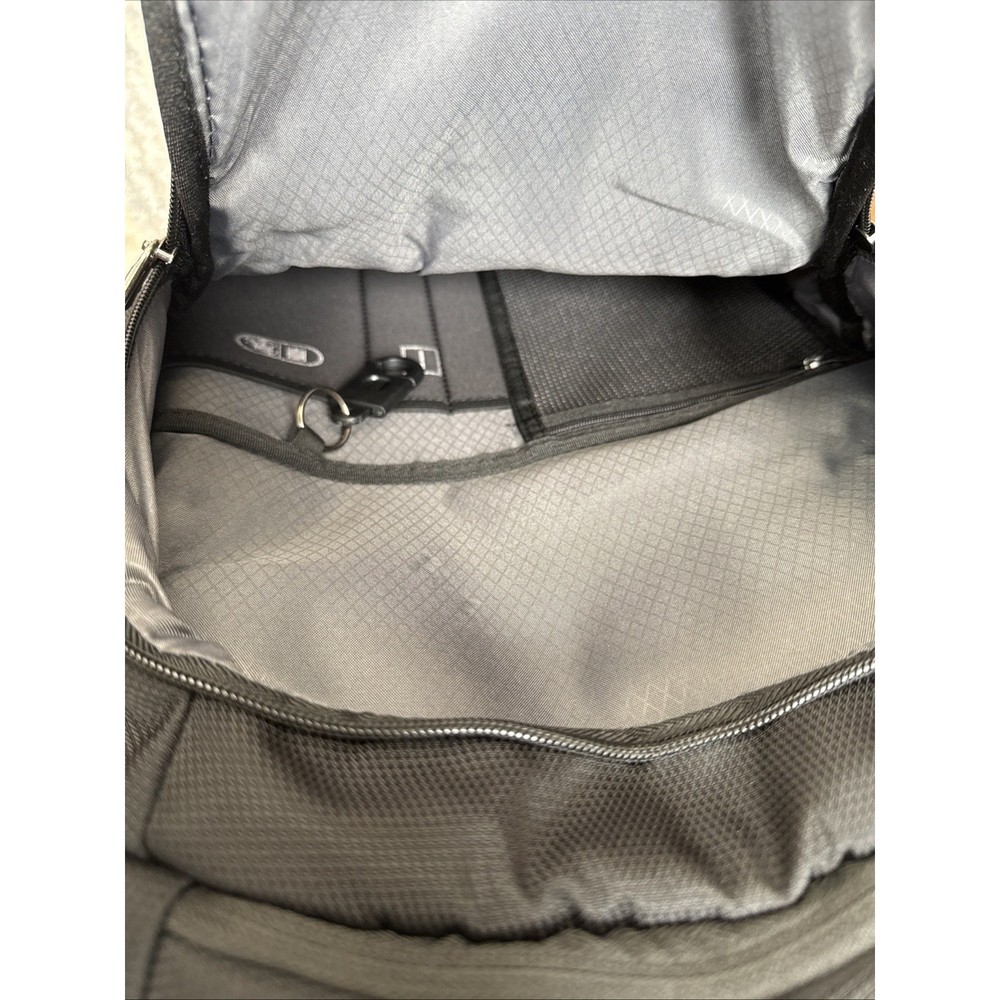 Heys Tech Pac 04 Computer Backpack Black F