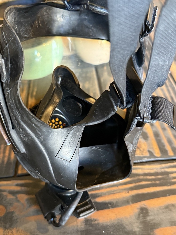 Millennium MSA gas mask Large