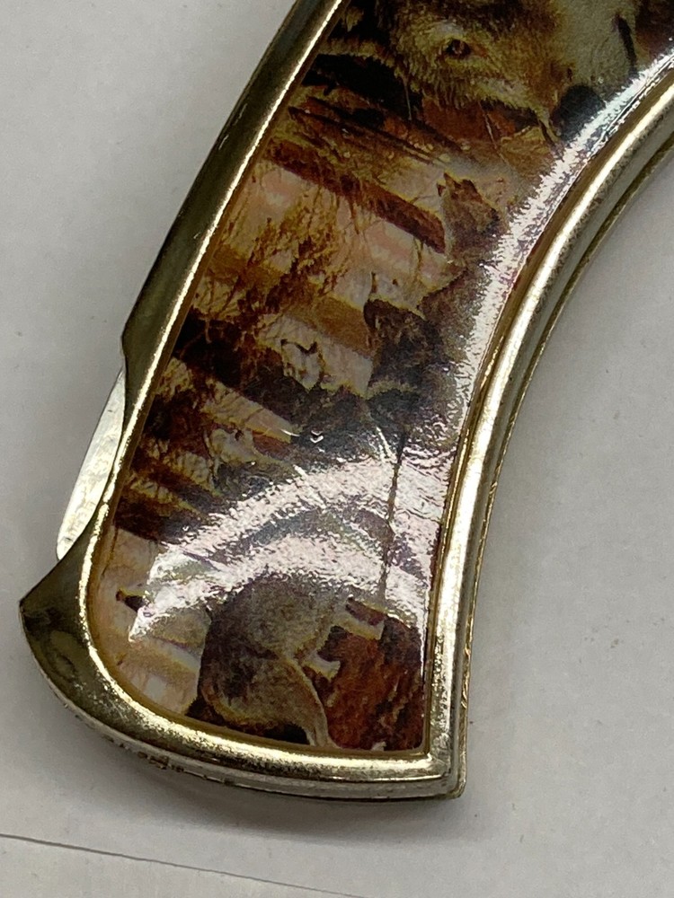 Wolf Pack Commemorative Knife in Presentation Box WPCKT