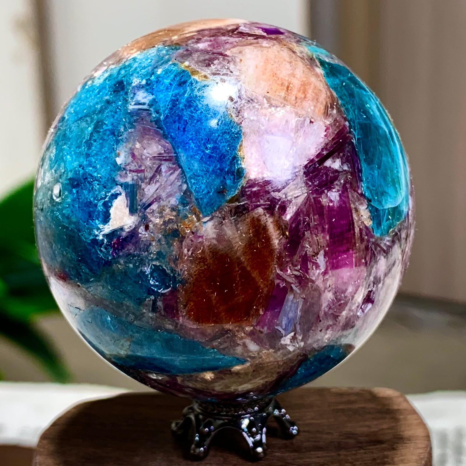 190G Natural Blue Aptite +Sun Stone purple lepidolite Sphere mineral sample