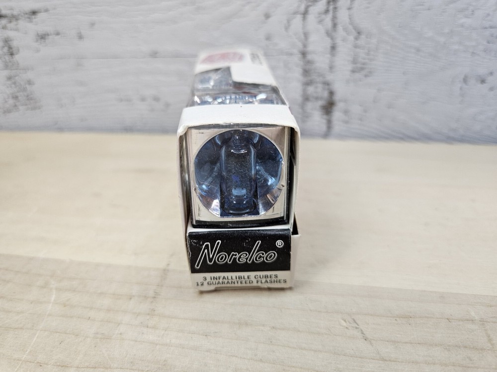 Vintage Norelco Flash Cubes (3)