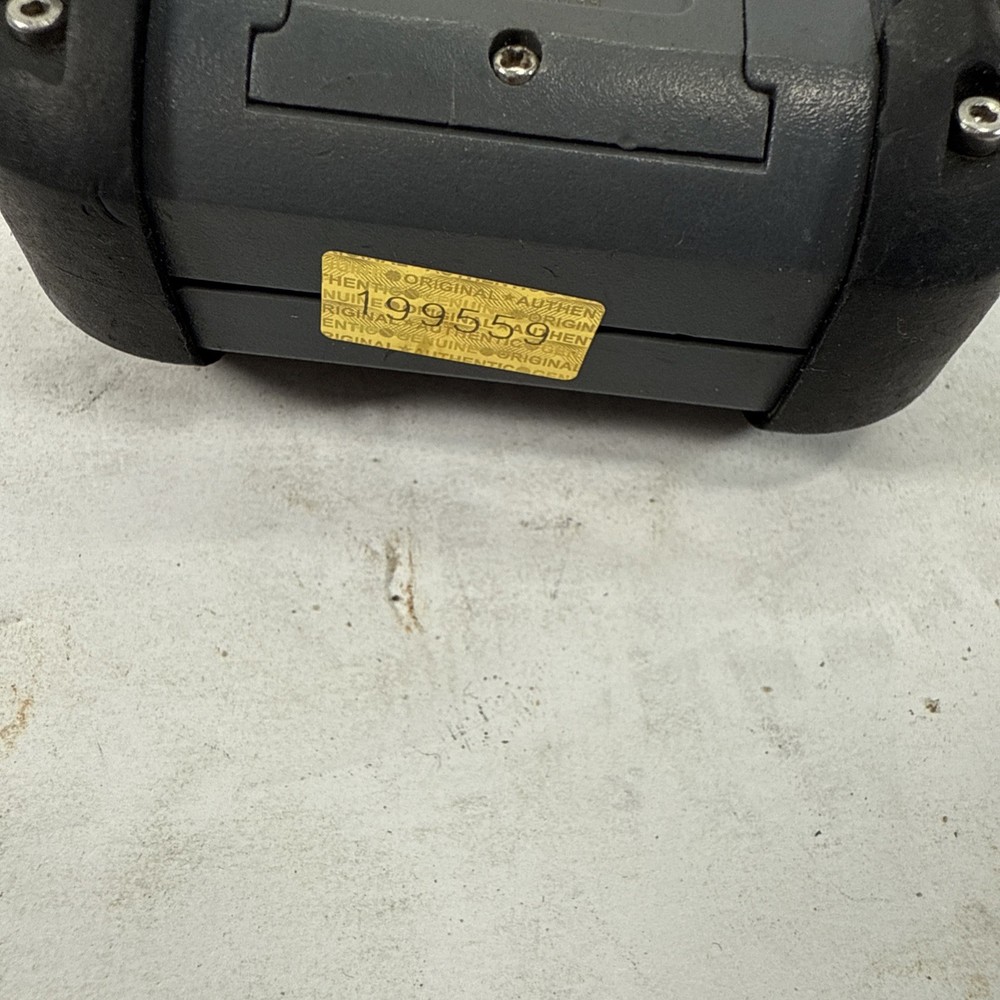 (CRACKED SCREEN) B2Q Technologies B1e Battery Tester