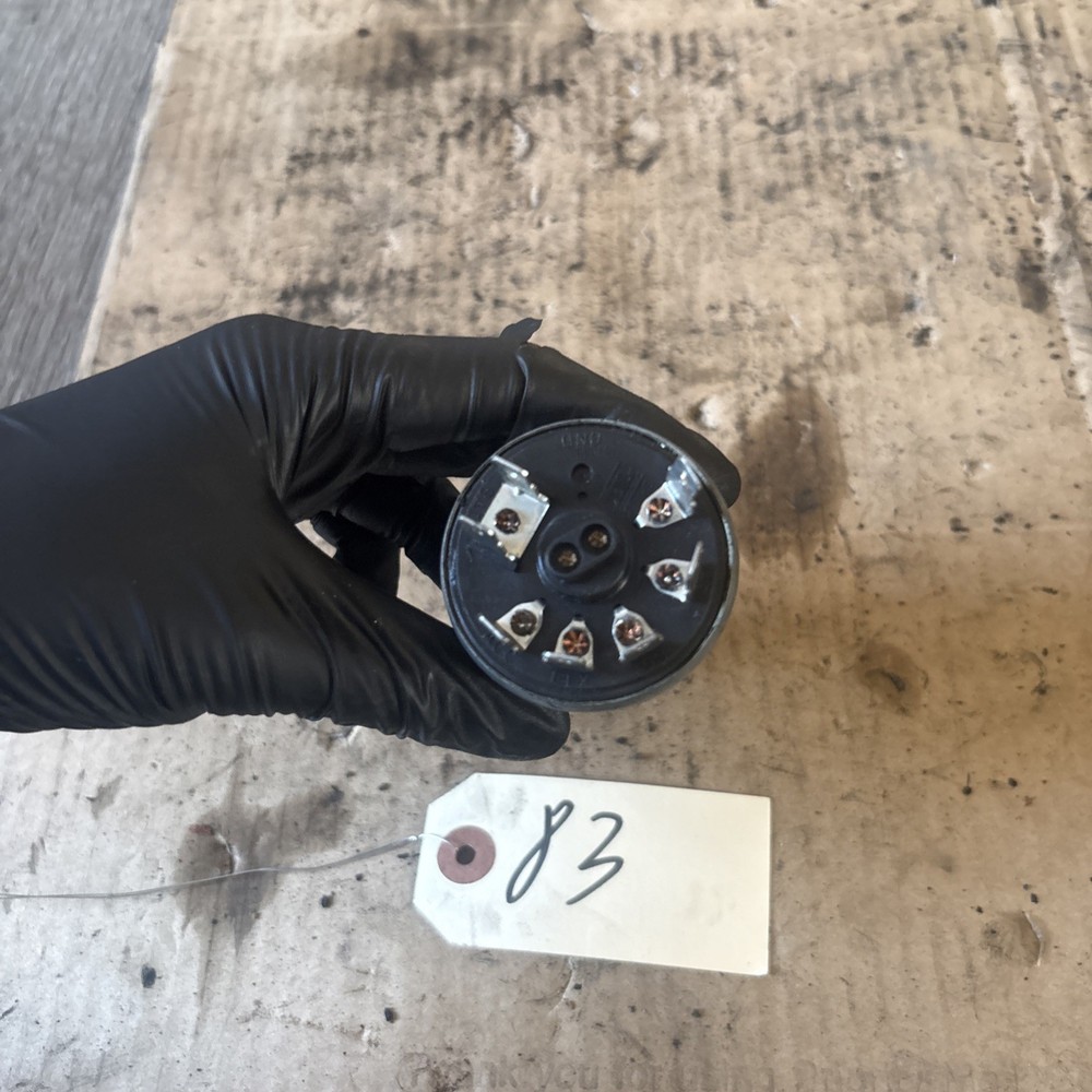 VOLVO IGNITION SWITCH POLLAK 21203310