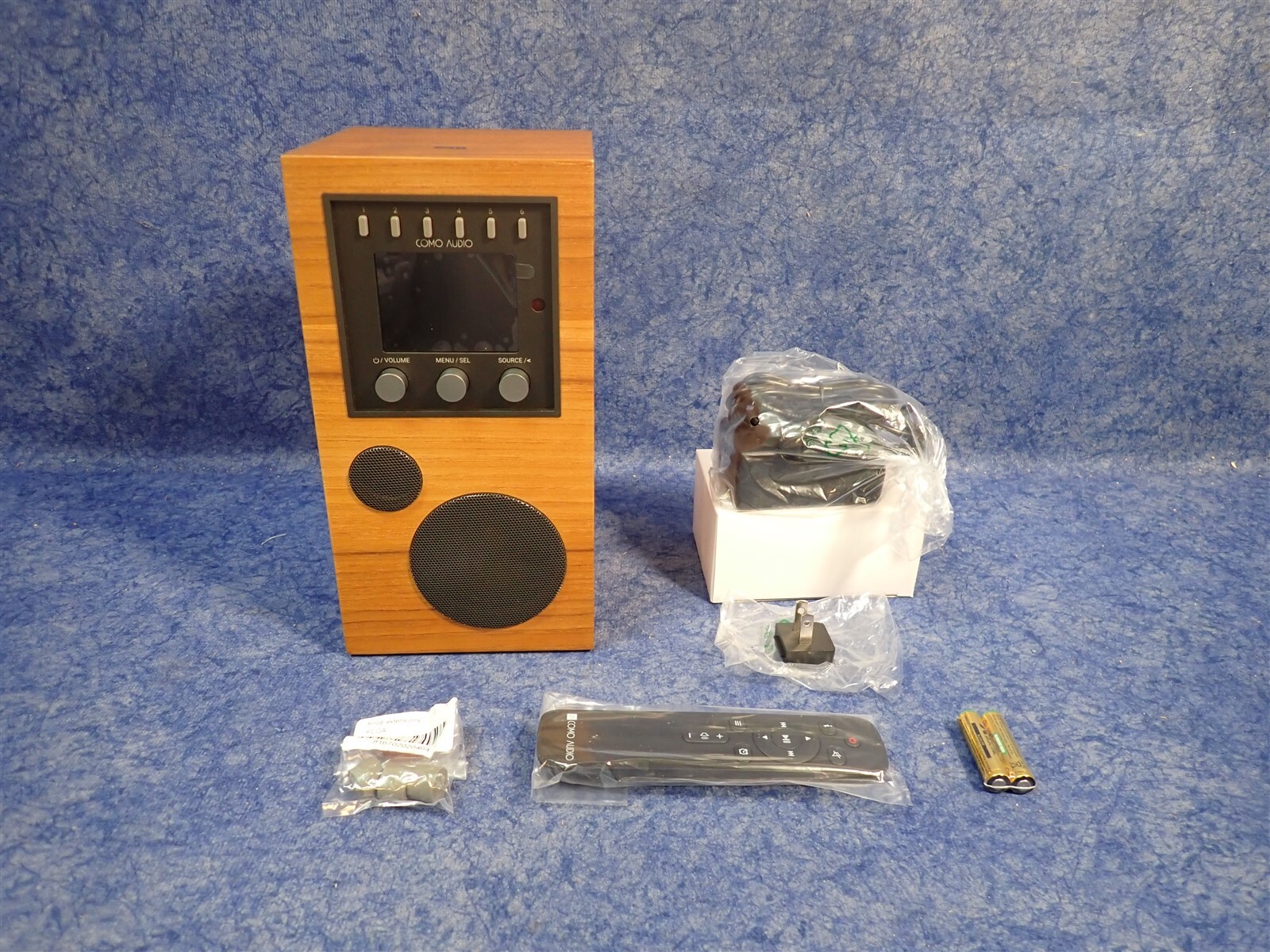 NEW Como Audio Amico AMTBA A Portable Wireless Smart Speaker System Teak/Black