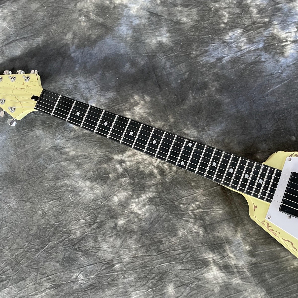 Vintage Relic Flying V Electric Guitar James Hetfield Cream Yellow Mahogany Body