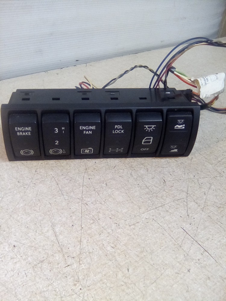 International Prostar 4057689C1 Switch Panel Dash Cluster